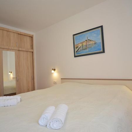רוביני Apartment Dina 52 מראה חיצוני תמונה