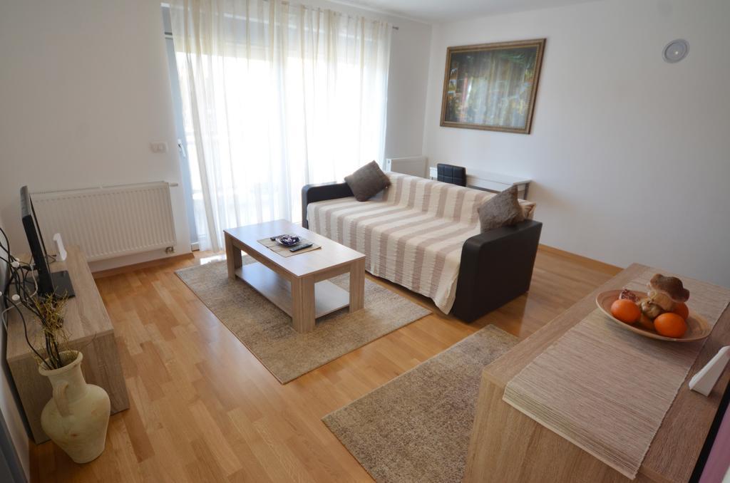 רוביני Apartment Dina 52 מראה חיצוני תמונה