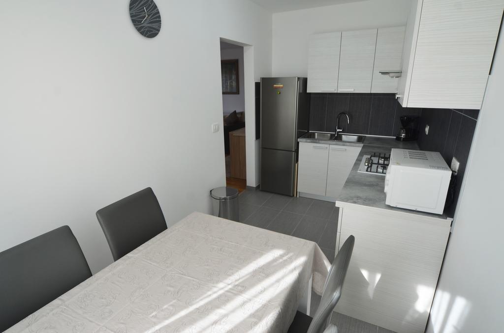 רוביני Apartment Dina 52 מראה חיצוני תמונה
