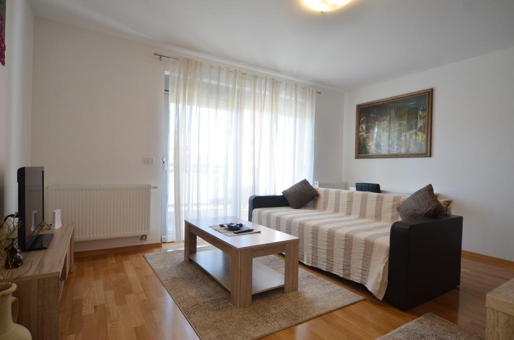 רוביני Apartment Dina 52 מראה חיצוני תמונה